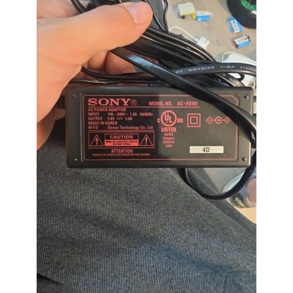 Genuine OEM Sony AC-FX110 AC Adapter Charger 9.5V Power Supply